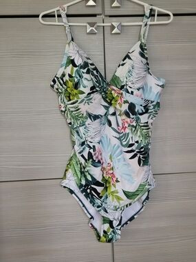 New Jantzen Tropical Floral One-Piece Swimsuit,Tummy Control,Sun Protection